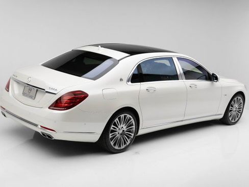 Used 2016 Mercedes-Benz Maybach S 600 image 3
