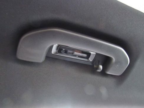 Used 2023 Mercedes-Benz GLC 300 w/ Pinnacle Trim Package image 31