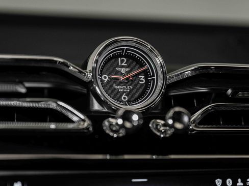 Certified 2022 Bentley Bentayga image 31