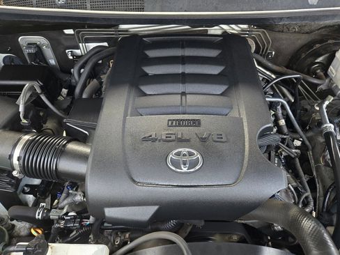 Used 2017 Toyota Tundra SR image 22