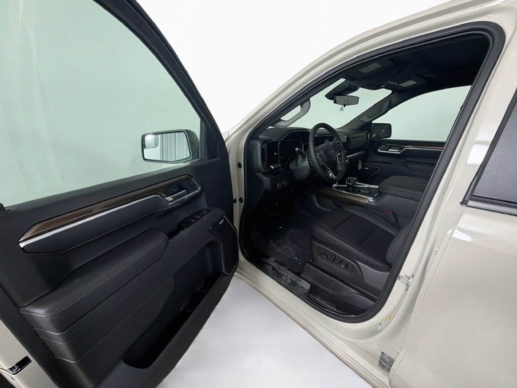 New 2026 Chevrolet Silverado 1500 RST w/ Convenience Package II AWD/4WD image 14