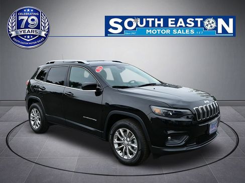 Used 2021 Jeep Cherokee Latitude Plus w/ Sun & Sound Group AWD/4WD image 2
