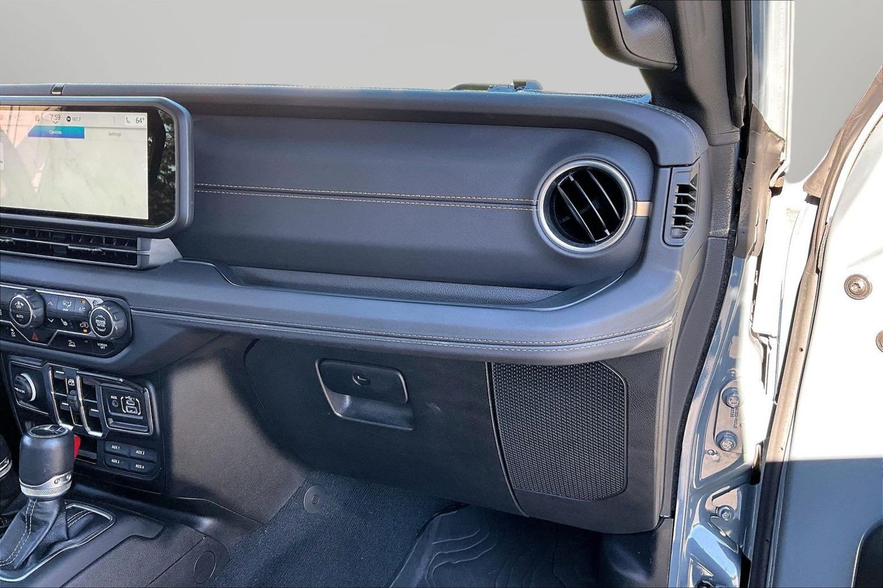 Certified 2024 Jeep Gladiator Sport w/ Premium Package AWD/4WD image 19