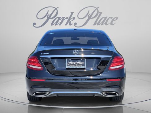 Used 2019 Mercedes-Benz E 300 image 4
