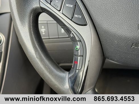 Used 2014 Hyundai Elantra SE w/ Option Group 02 image 16