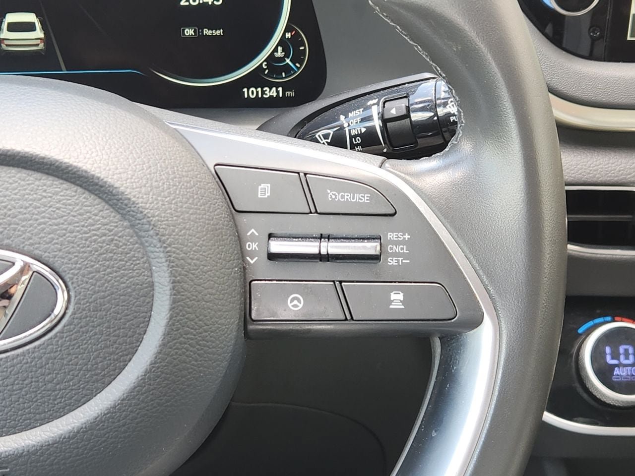 Used 2023 Hyundai Sonata SEL w/ Convenience Package FWD image 28