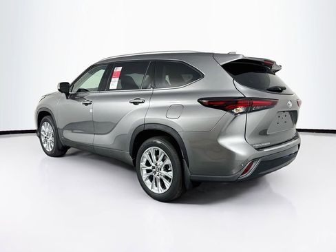 New 2026 Toyota Highlander Limited AWD/4WD image 6