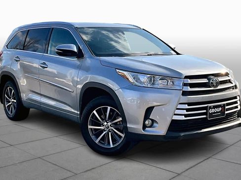 Used 2018 Toyota Highlander XLE w/ Protection Package #3 image 3