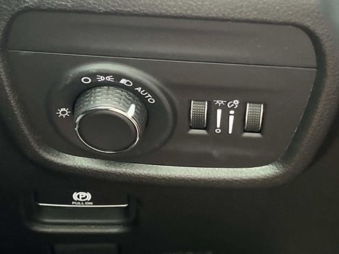 Used 2021 Jeep Grand Cherokee L Laredo w/ Luxury Tech Group I image 30