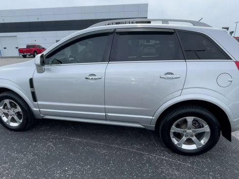 Used 2014 Chevrolet Captiva Sport LT w/ Convenience Package FWD image 3