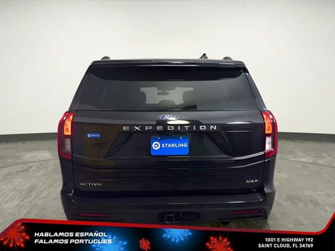 Used 2025 Ford Expedition Max Active AWD/4WD image 7