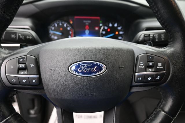 Used 2020 Ford Explorer XLT w/ Equipment Group 202A AWD/4WD image 15