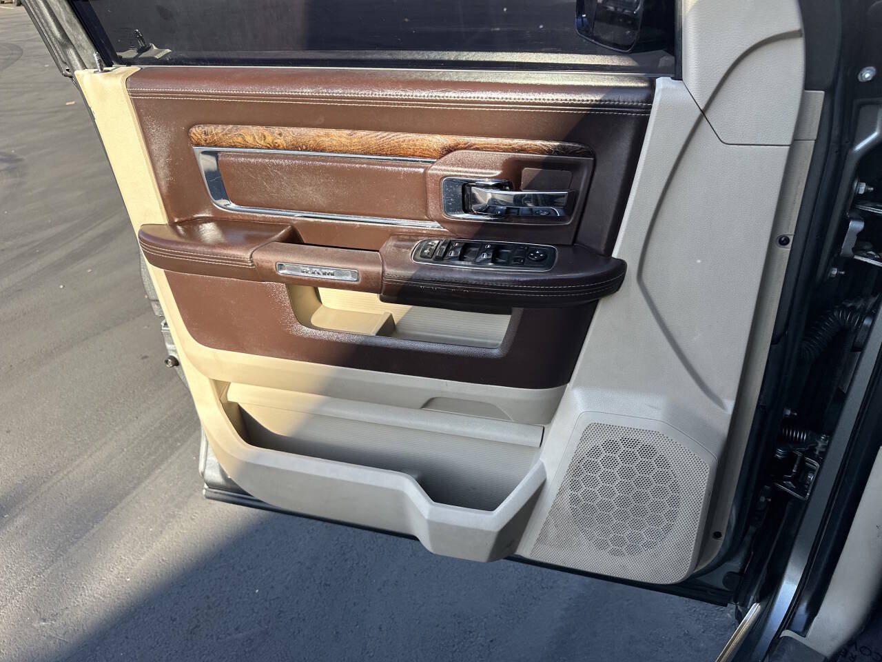 Used 2013 RAM 2500 Longhorn w/ Cold Weather Group AWD/4WD image 20