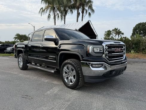 Used 2018 GMC Sierra 1500 SLT AWD/4WD image 2