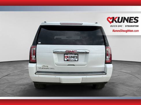 Used 2017 GMC Yukon XL Denali w/ Open Road Package AWD/4WD image 7