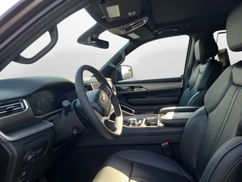 New 2026 Jeep Grand Wagoneer Limited image 9