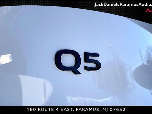 Used 2025 Audi Q5 Premium w/ Convenience Package image 23