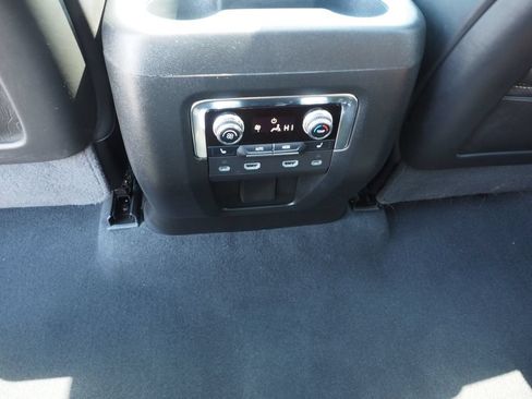 Used 2024 GMC Yukon XL Denali Ultimate AWD/4WD image 17