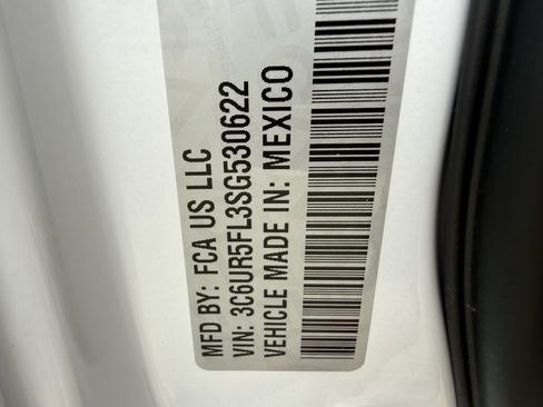 Used 2025 RAM 2500 Laramie image 31