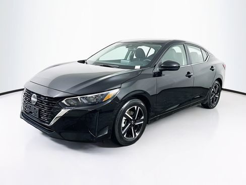 Used 2025 Nissan Sentra SV image 3