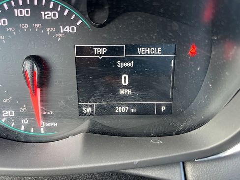 Used 2022 Chevrolet Trax LT w/ LT Convenience Package image 31