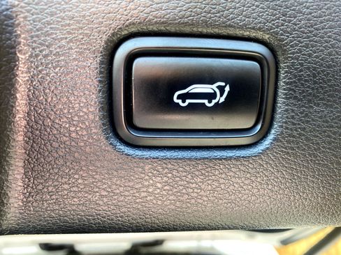 Used 2021 Kia Telluride EX w/ EX Premium Package image 12