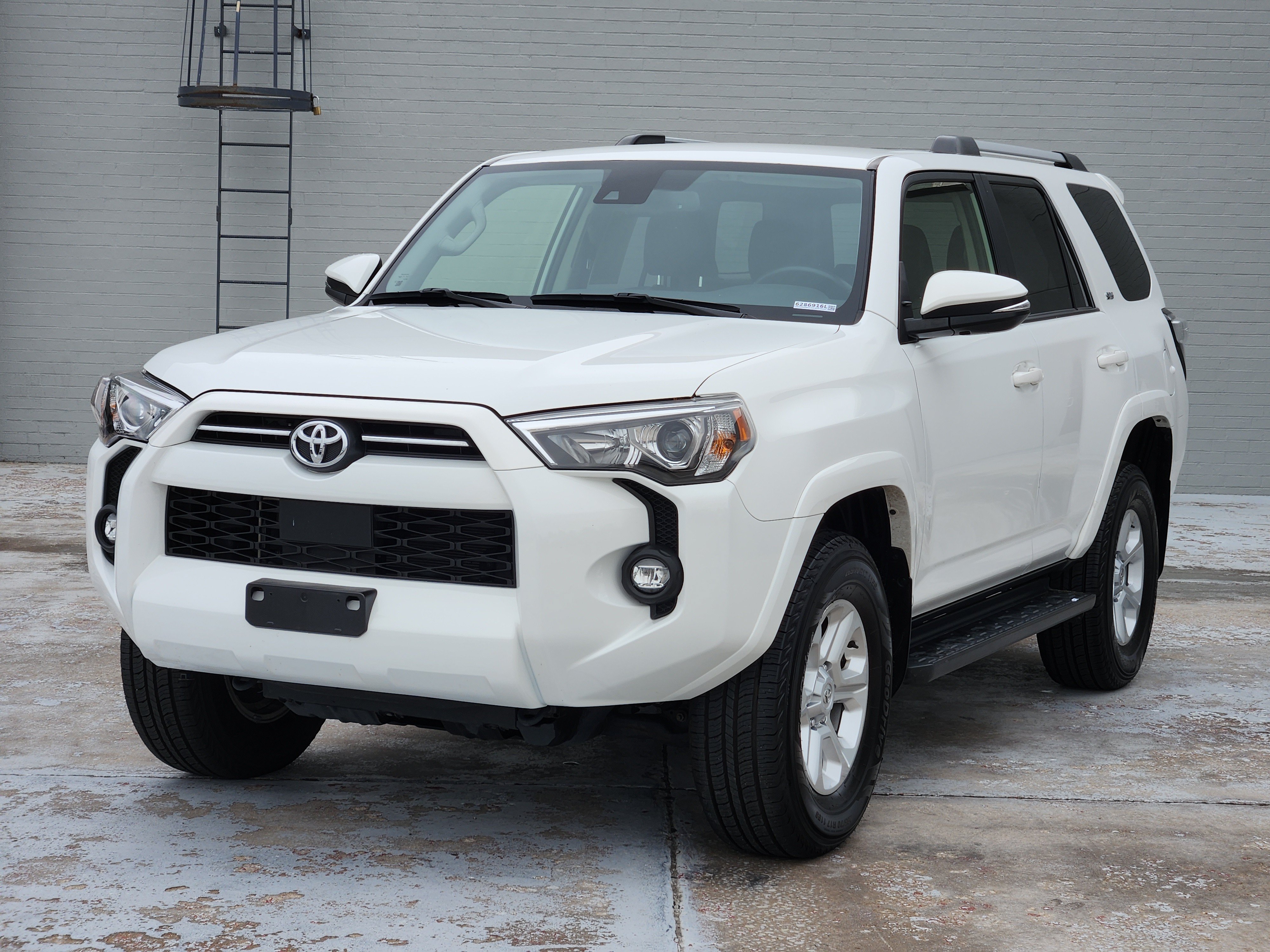 Used 2024 Toyota 4Runner SR5 Premium AWD/4WD image 4