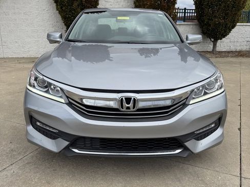 Used 2017 Honda Accord EX image 8