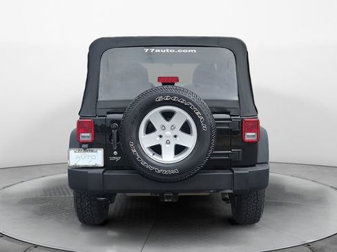 Used 2016 Jeep Wrangler Unlimited Sport w/ Connectivity Group AWD/4WD image 4
