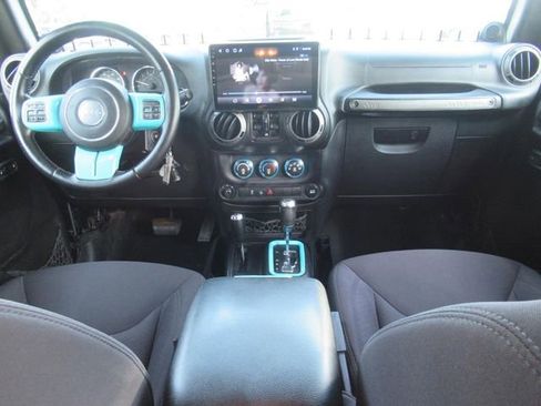 Used 2014 Jeep Wrangler Unlimited Sport w/ Quick Order Package 24S AWD/4WD image 12