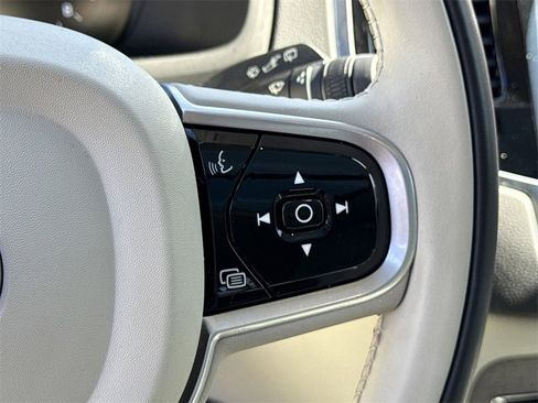 Used 2022 Volvo XC90 T6 Inscription w/ Advanced Package image 28