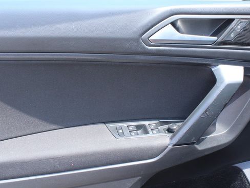 Used 2019 Volkswagen Tiguan S FWD image 7