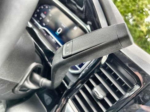 Used 2022 Chevrolet Silverado 1500 LT image 16