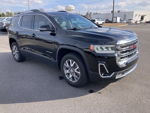 Used 2021 GMC Acadia SLT w/ Technology Package image 3