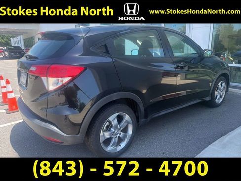 Used 2021 Honda HR-V LX image 3