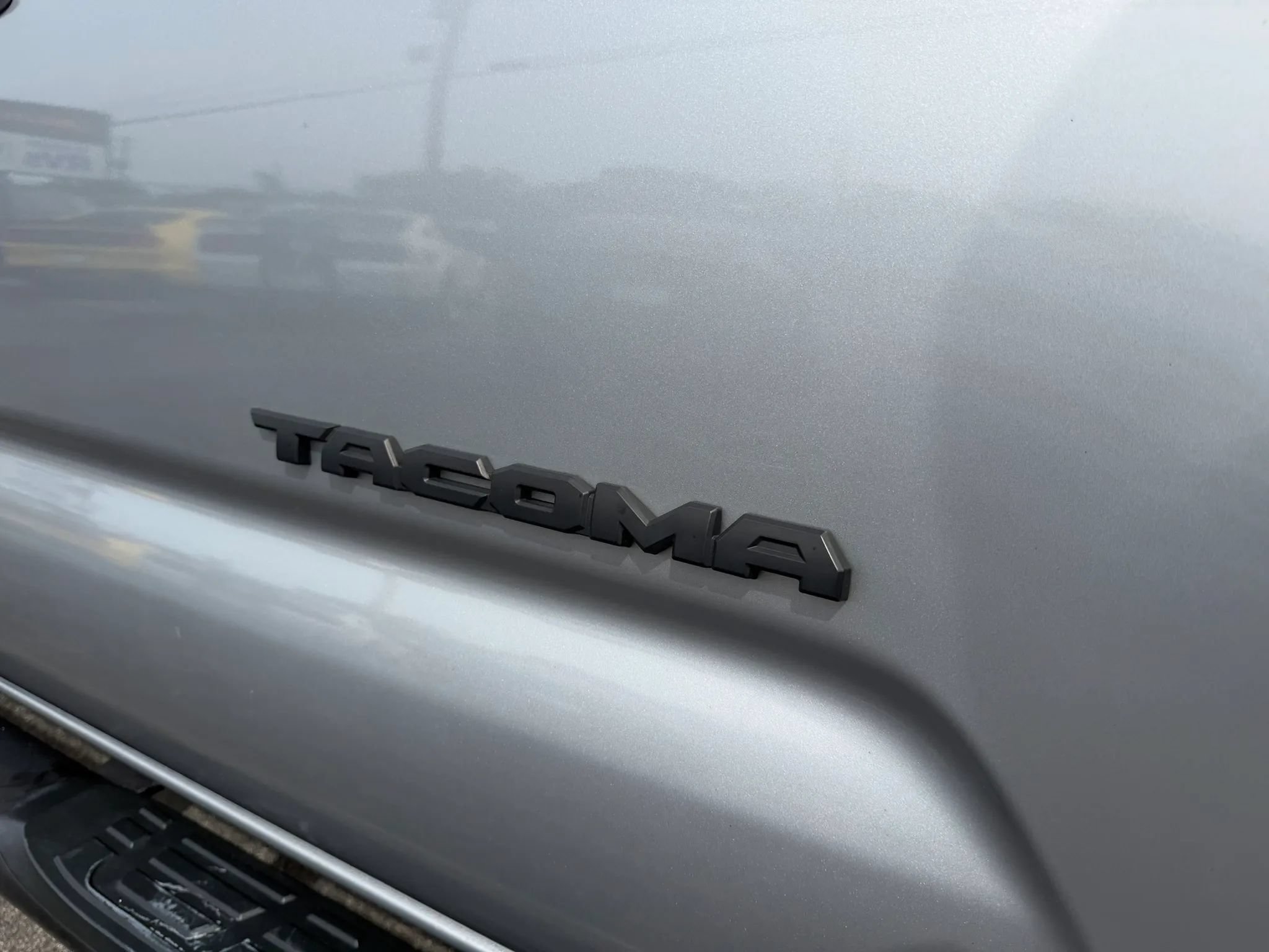 Used 2017 Toyota Tacoma TRD Sport w/ Tow Package AWD/4WD image 9