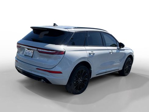 Used 2023 Lincoln Corsair Reserve FWD image 5