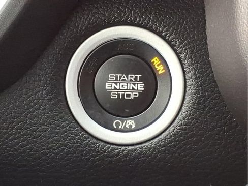 Used 2022 RAM 1500 Big Horn AWD/4WD image 19