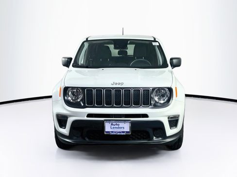 Used 2023 Jeep Renegade Latitude AWD/4WD image 2