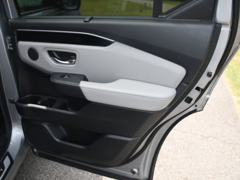Certified 2025 Honda Pilot EX-L image 20