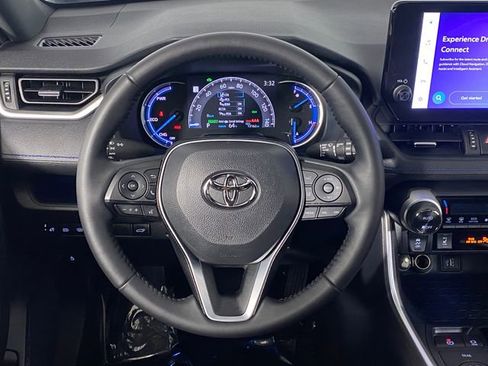 Certified 2025 Toyota RAV4 XSE w/ Weather Package AWD/4WD image 18