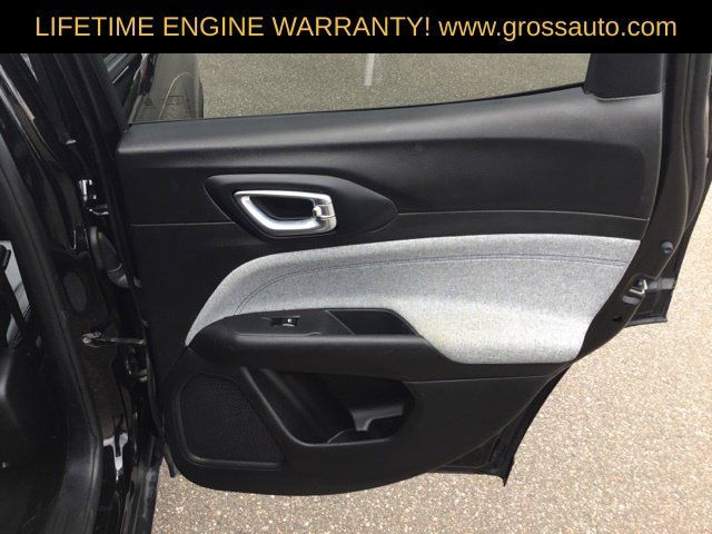Used 2024 Jeep Compass Latitude AWD/4WD image 12