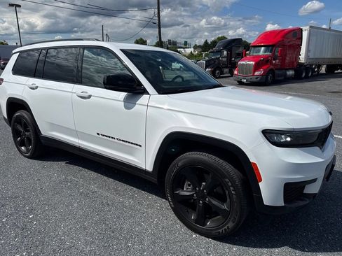 Used 2024 Jeep Grand Cherokee L Altitude AWD/4WD image 13