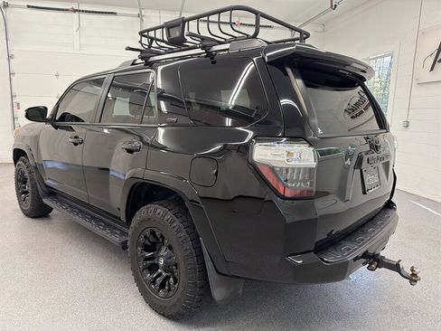 Used 2021 Toyota 4Runner SR5 image 7