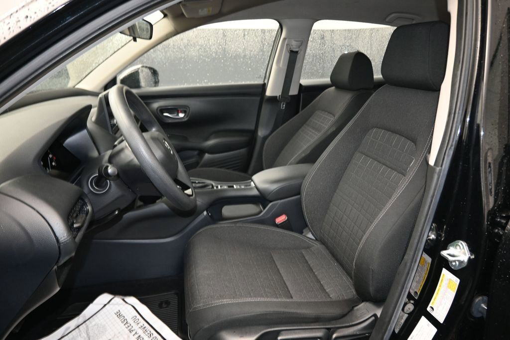 Used 2024 Honda HR-V LX image 16
