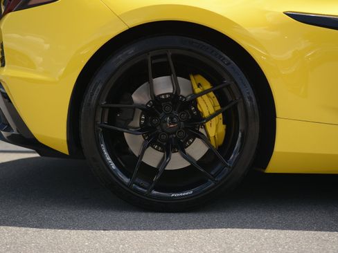 Used 2025 Chevrolet Corvette Z06 w/ Stealth Interior Trim Package RWD image 34