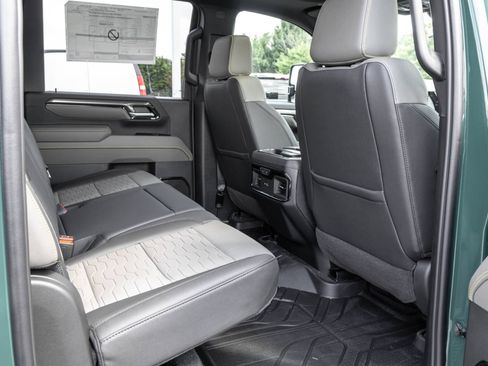 New 2026 Chevrolet Silverado 2500 ZR2 w/ LPO, Dark Essentials Package AWD/4WD image 39