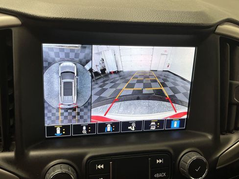 Certified 2024 GMC Terrain AT4 w/ Tech Package AWD/4WD image 5