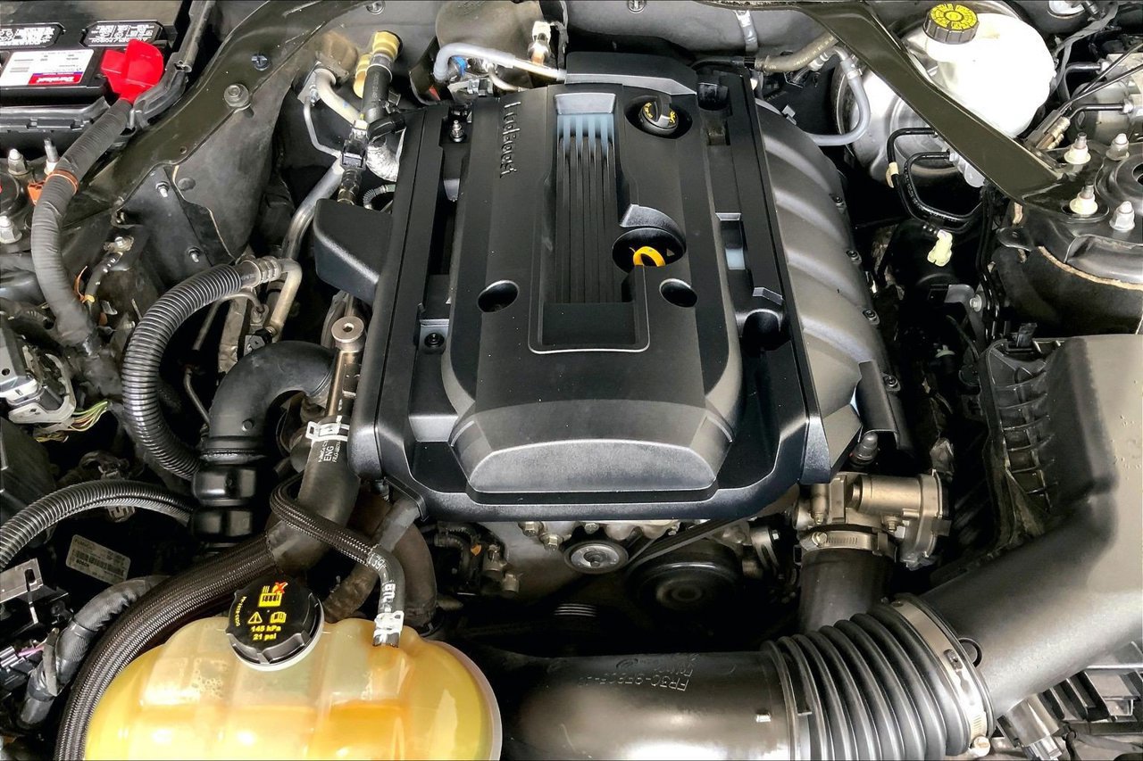 Used 2019 Ford Mustang Premium RWD image 31