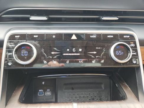 Used 2023 Genesis GV80 2.5T w/ Prestige Package AWD/4WD image 32